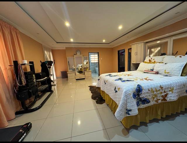 5 BEDROOM HOUSE FOR SALE IN MPOPHOMENI